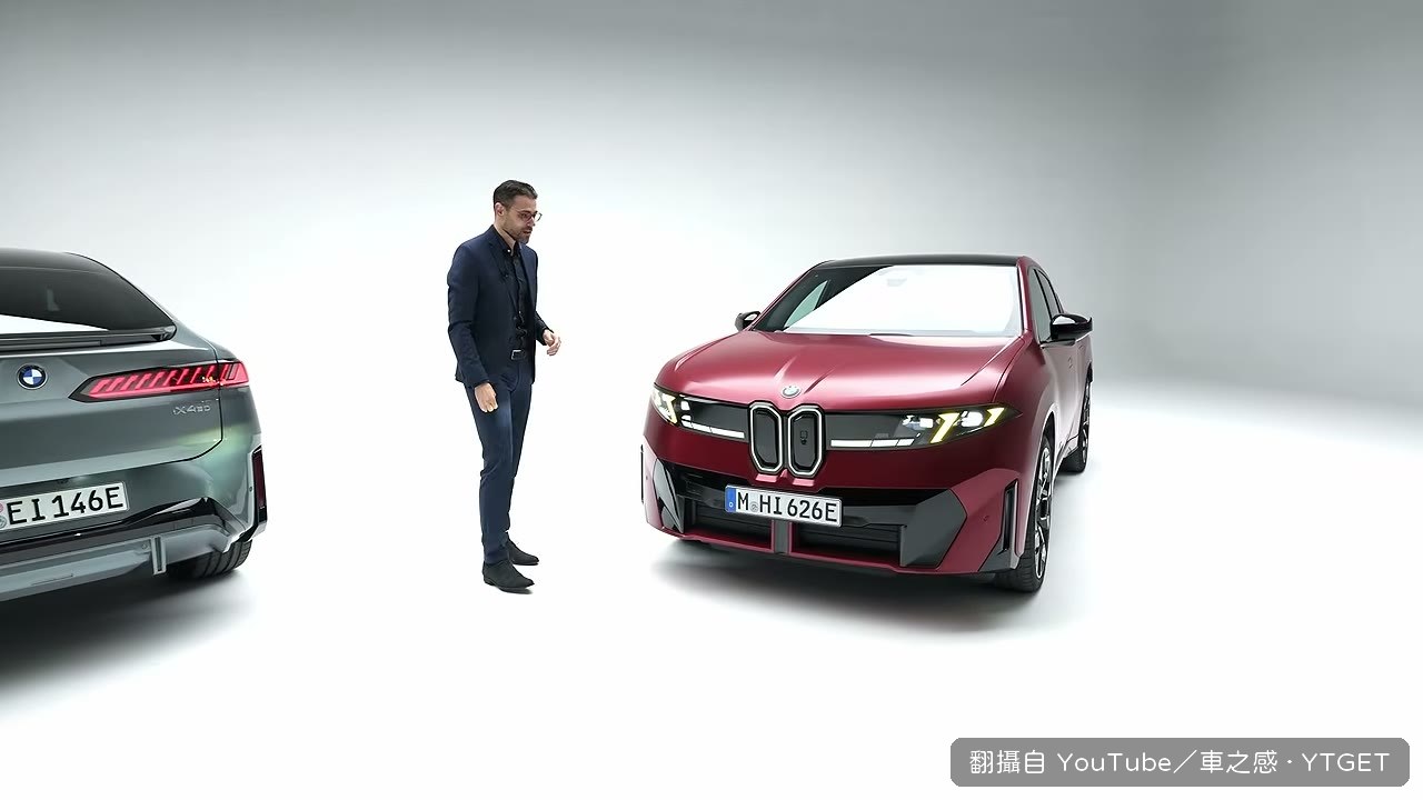 車頭黃色日行燈亮起的特寫