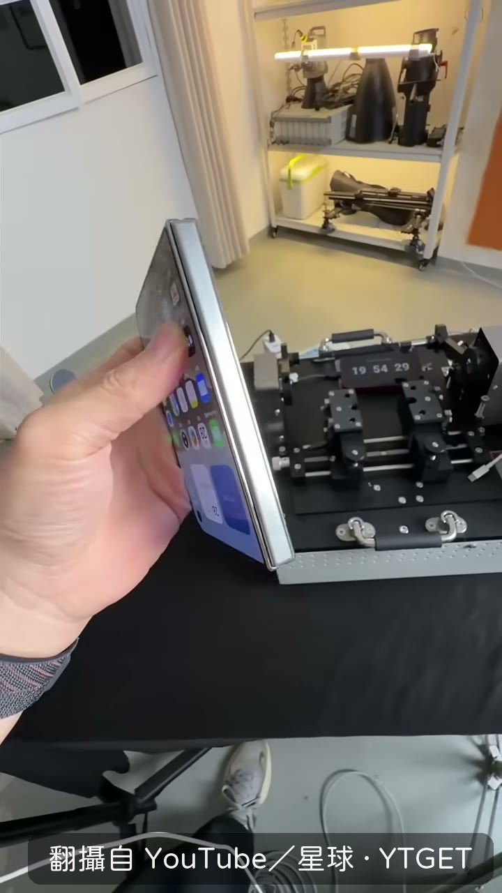 鉸鏈拆開檢查沒有粉末滲出