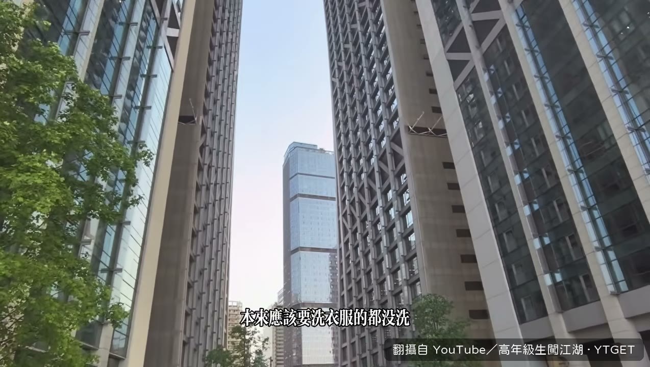 野水溝早市，大部分攤位都是賣滷味