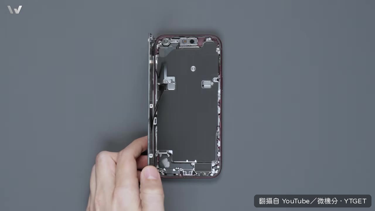 螢幕背面那塊碩大的VC均熱板
