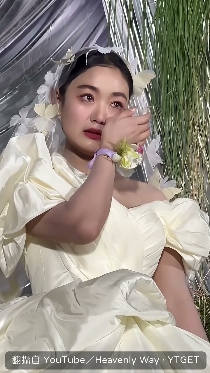 新娘想起母親一天打三份工養她