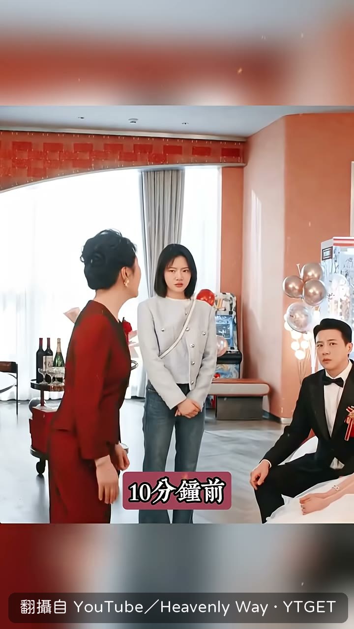 婆婆攔住聾啞母親不準上台