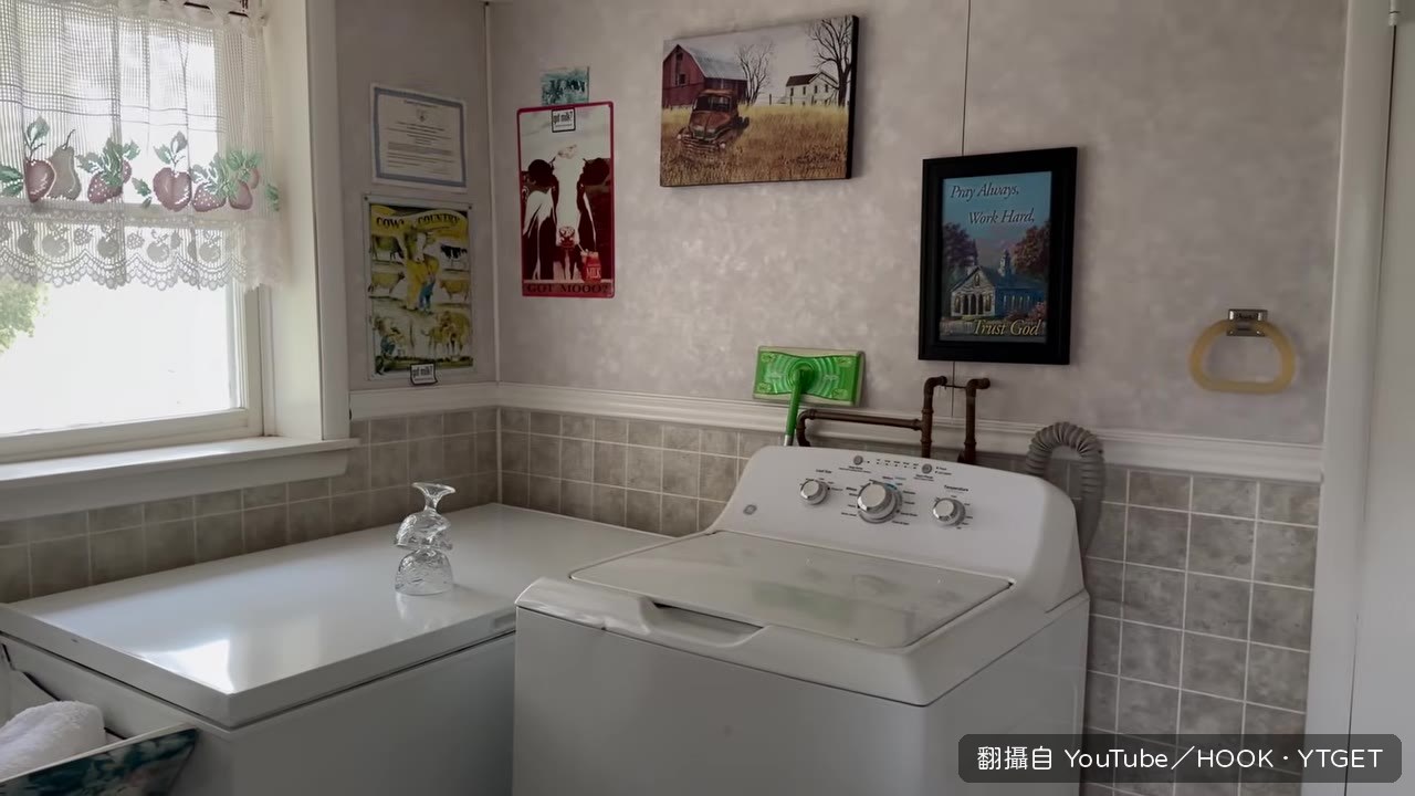 沒有電燈的民宿房間