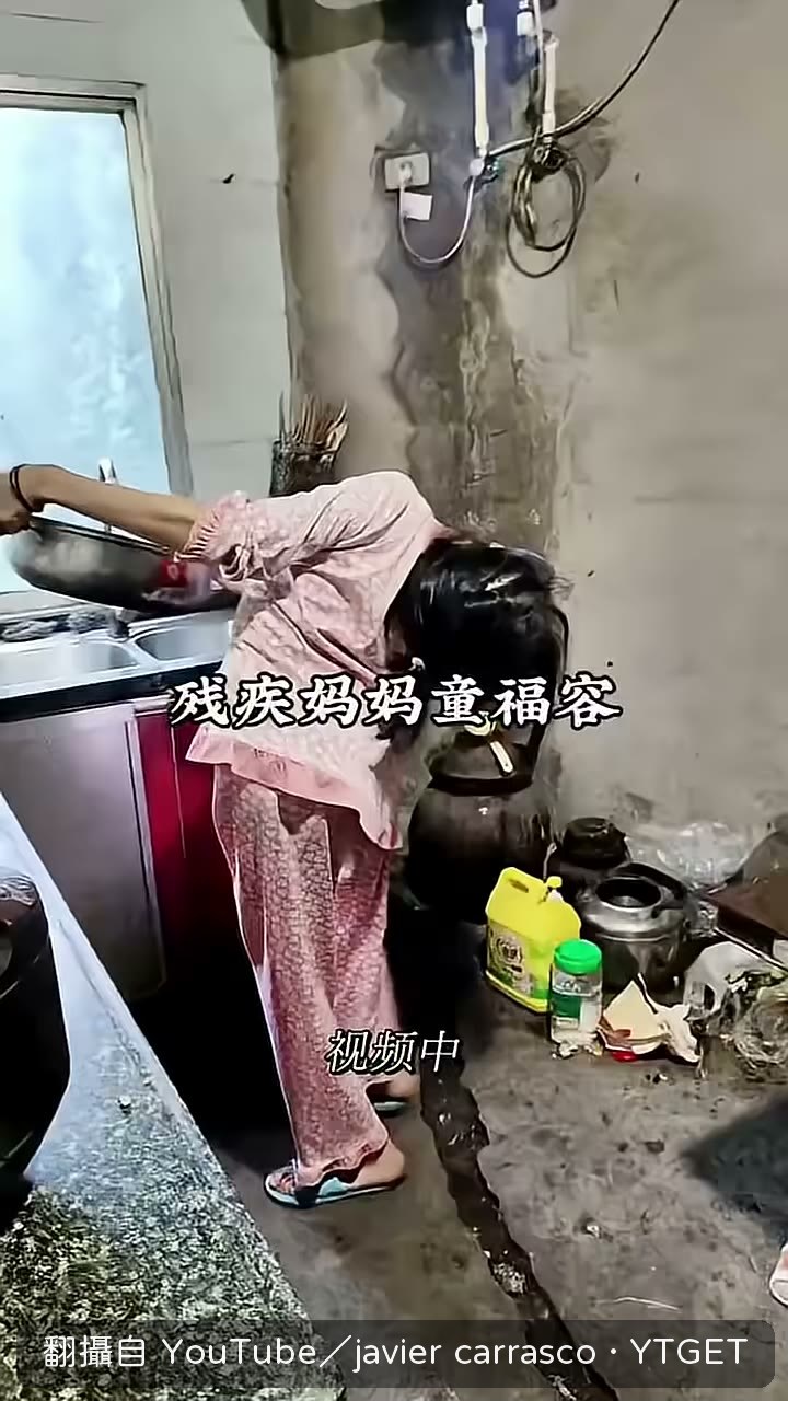 背對門轉圈才能進屋