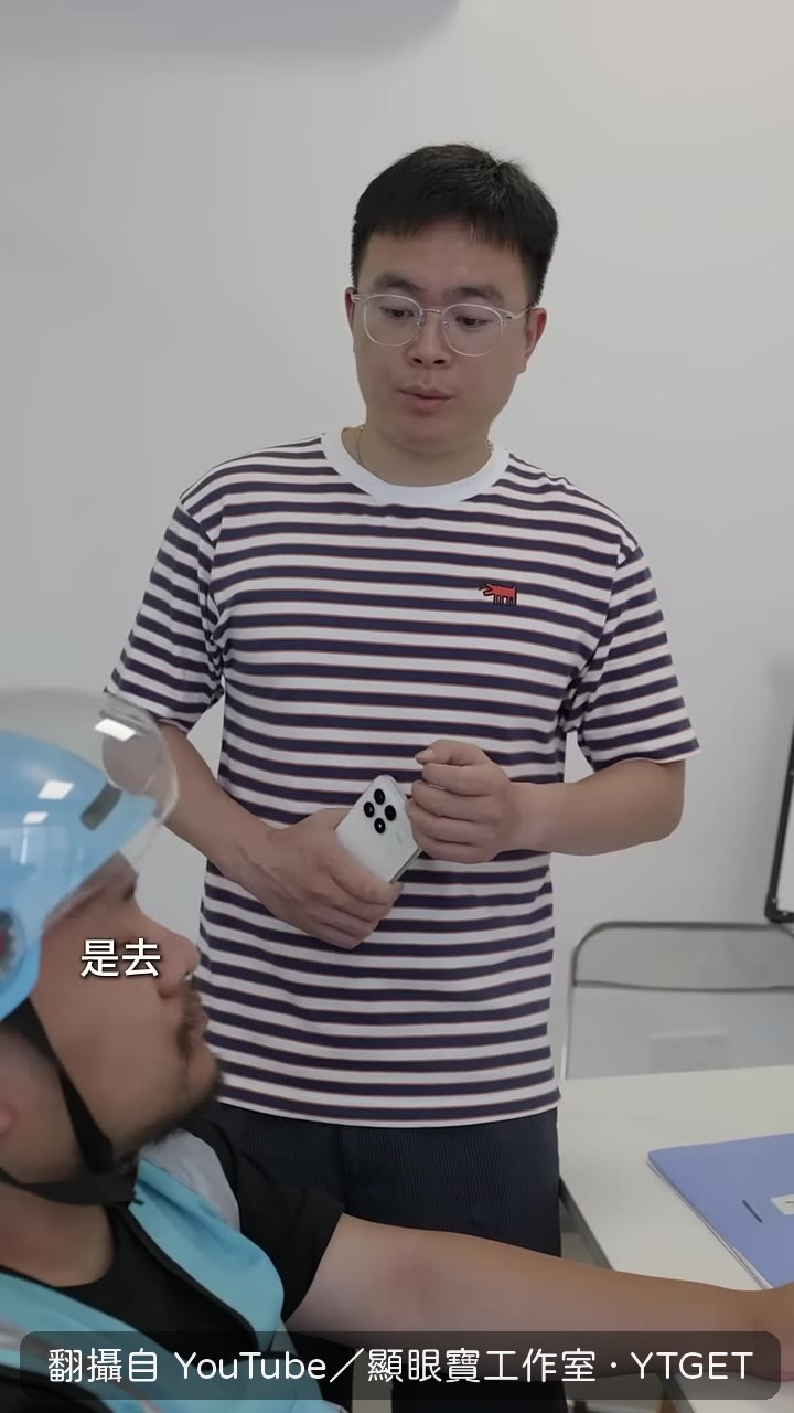 四個人扛六百斤沙發上八樓