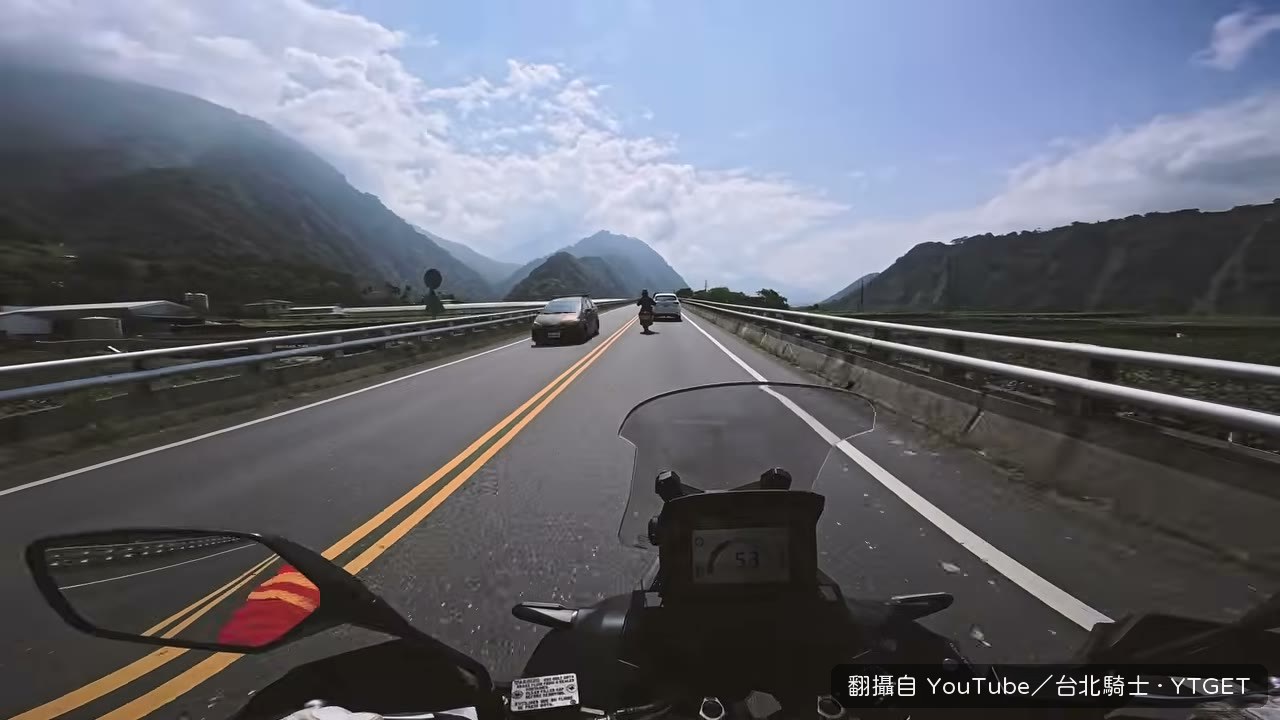 終於騎進郡大林道，不是隻路過路牌