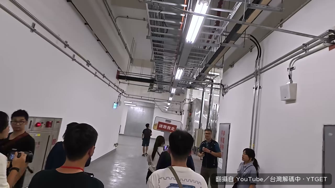 通風機房裡風機正在運轉