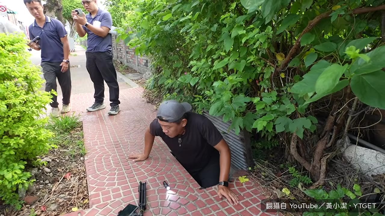 穿越低矮過道成功