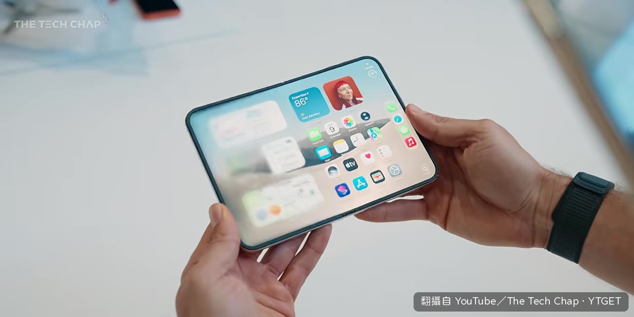 iPhone Duo 首次亮相