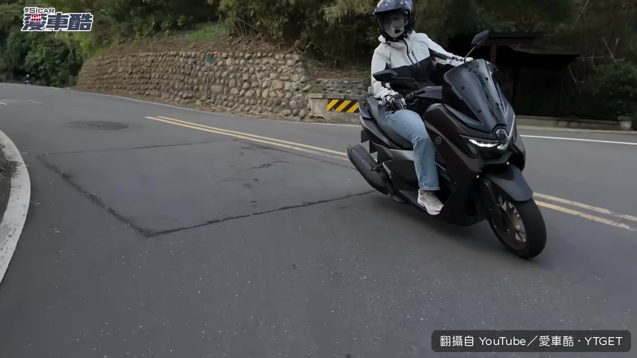 進彎前按Shift鍵模擬檔煞