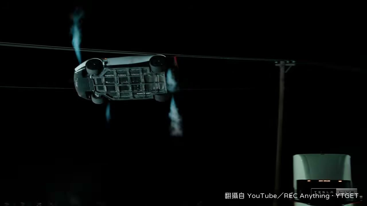 車子在空中翻了一圈落地