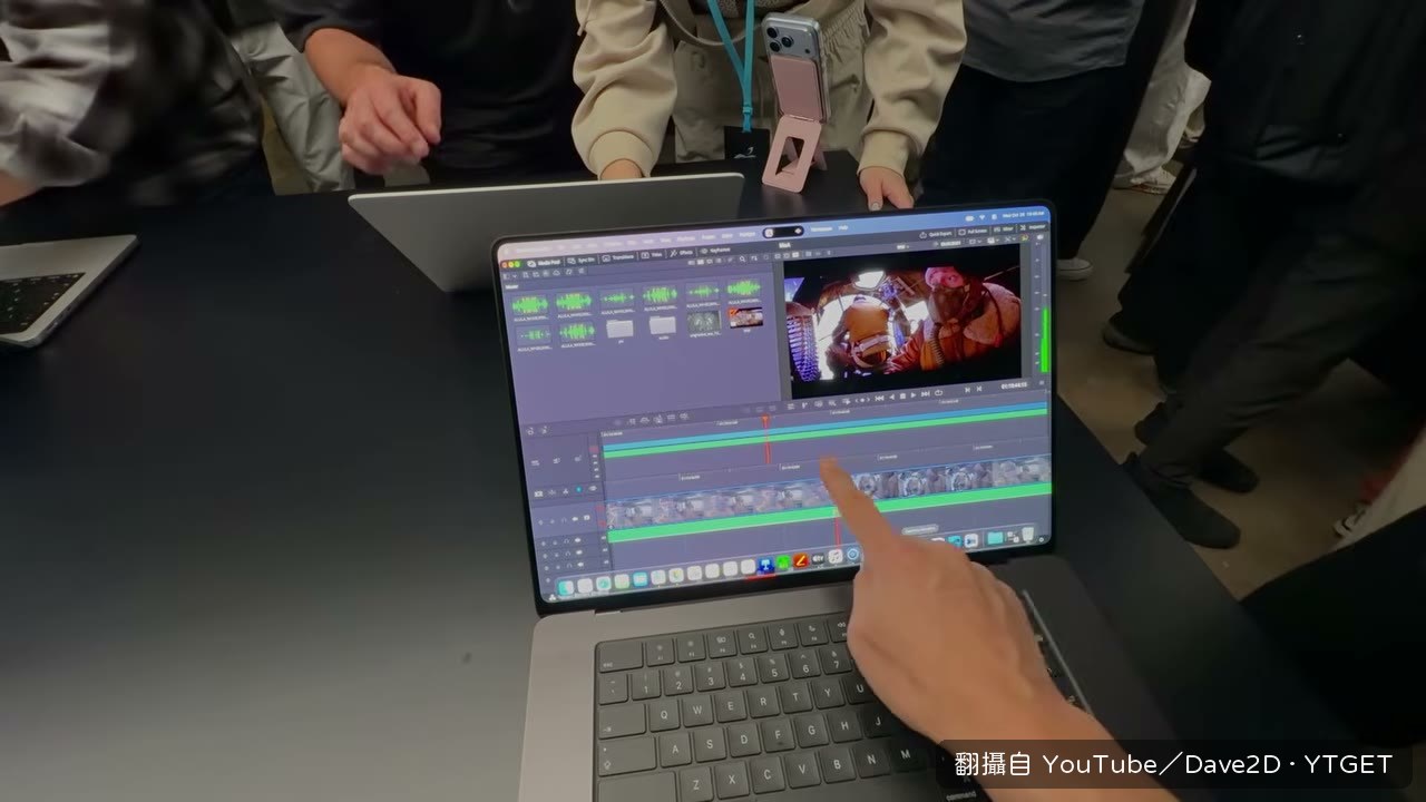 OLED 螢幕對比度很明顯