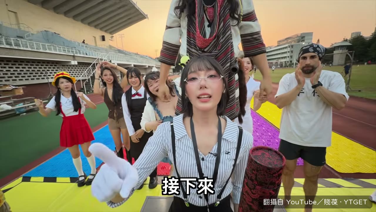 獎品是書法大師寫的墨寶