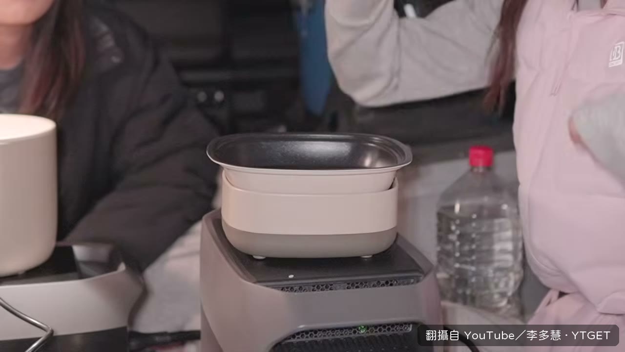 飯、烤肉、泡麵三鍋同時開火