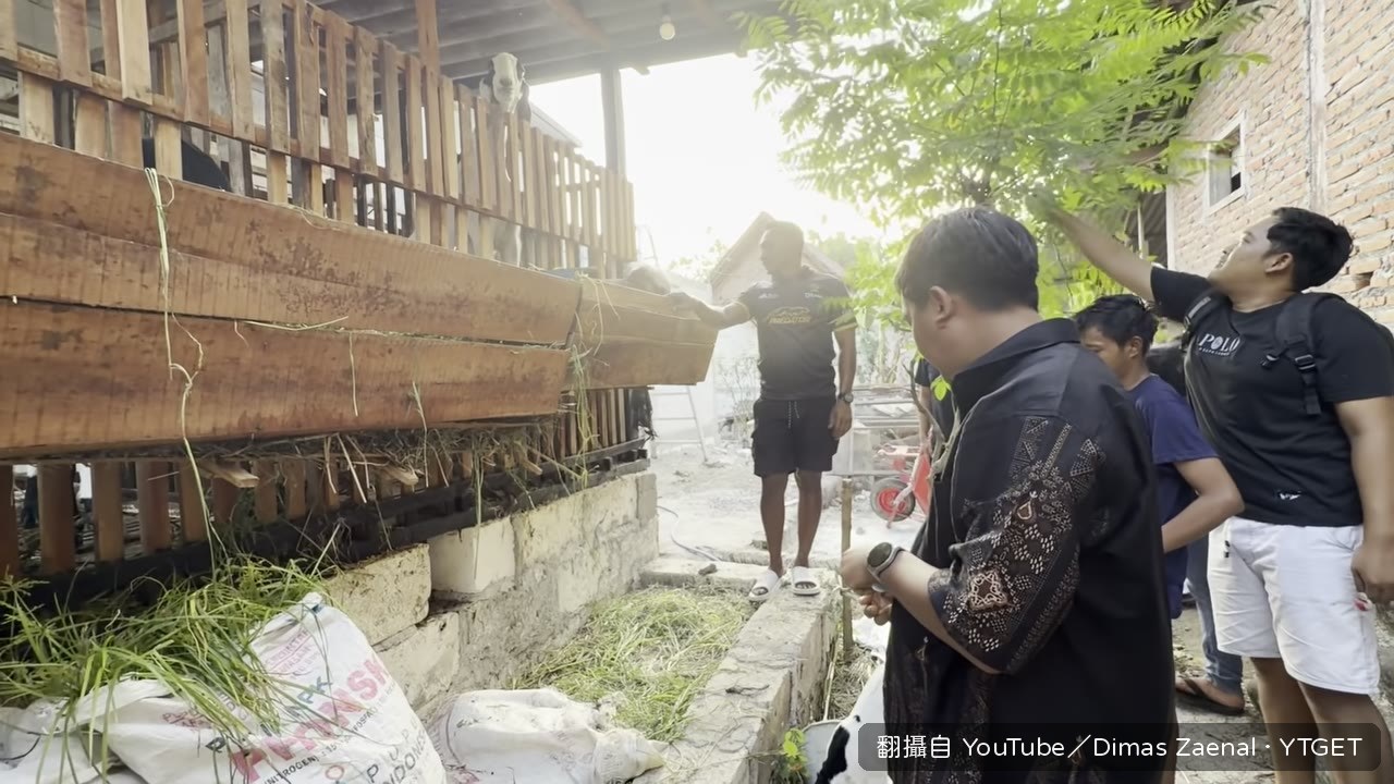 研究零件細節,比來比去