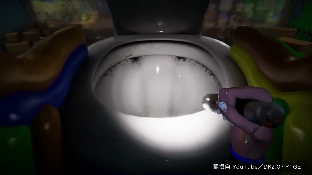 馬桶上裝了溜滑梯