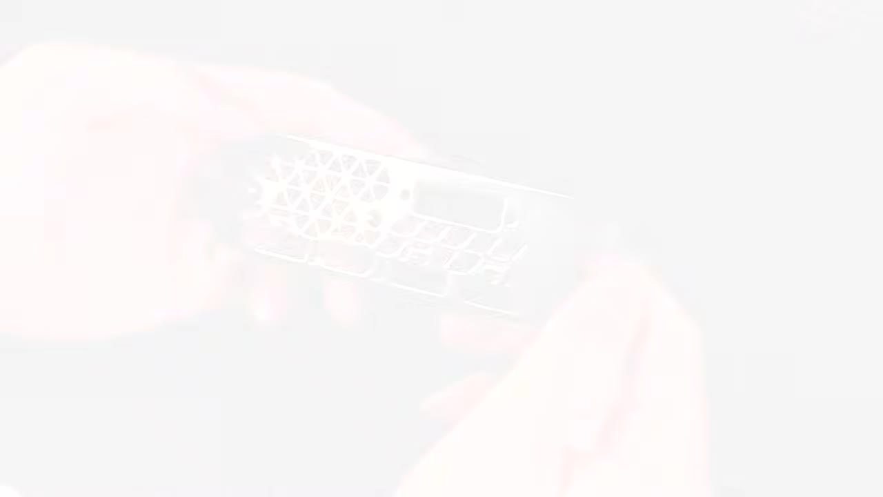 除鏽後的擋板,摸起來如少女肌膚般順滑