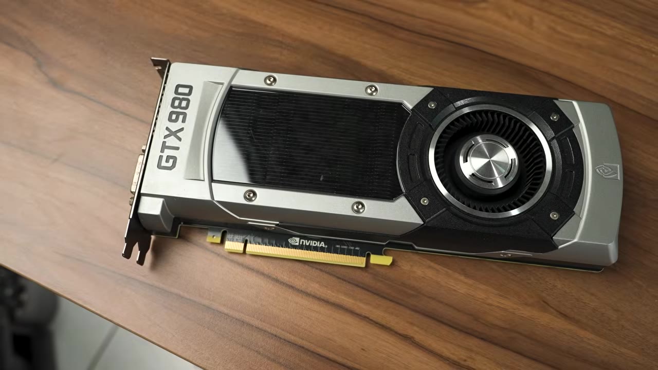 Huan 展示剛入手的 GTX 980 公版卡