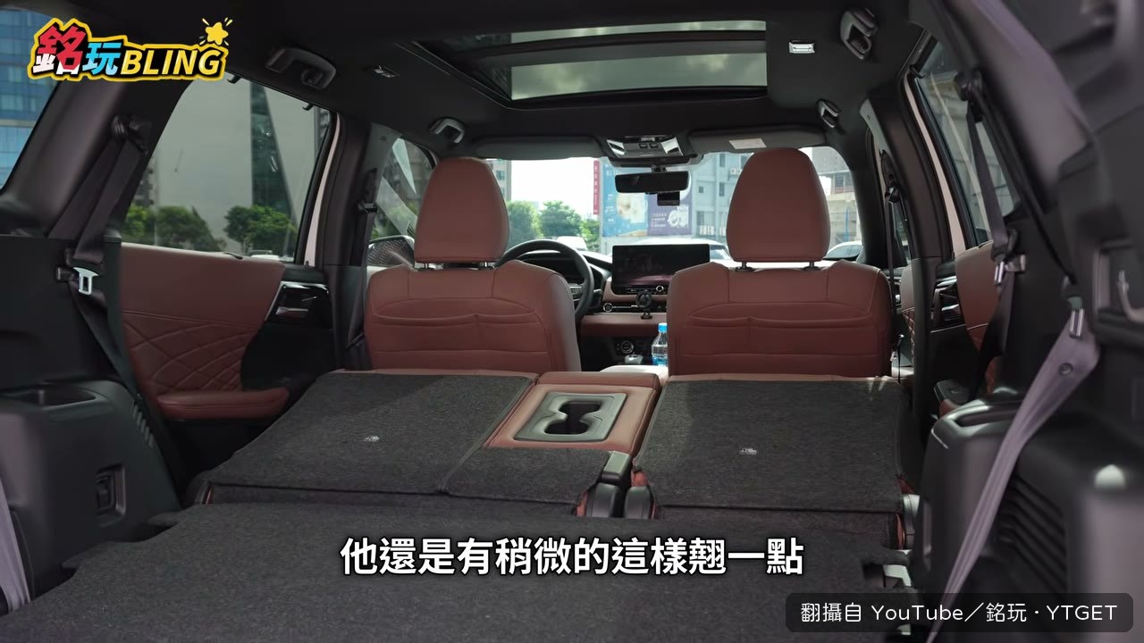 引擎蓋打開看 1.5 渦輪本體