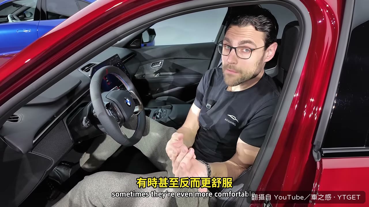 後座空間實測，膝部與頭部比較